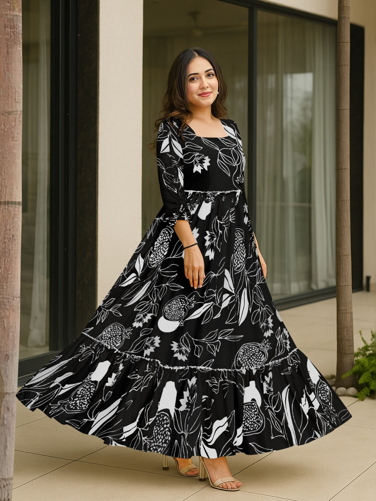 Monochrome Floral & Botanical Tiered Anarkali